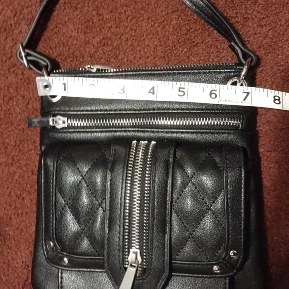 Crossbody leather looking purse. - Picture 3 of 9
